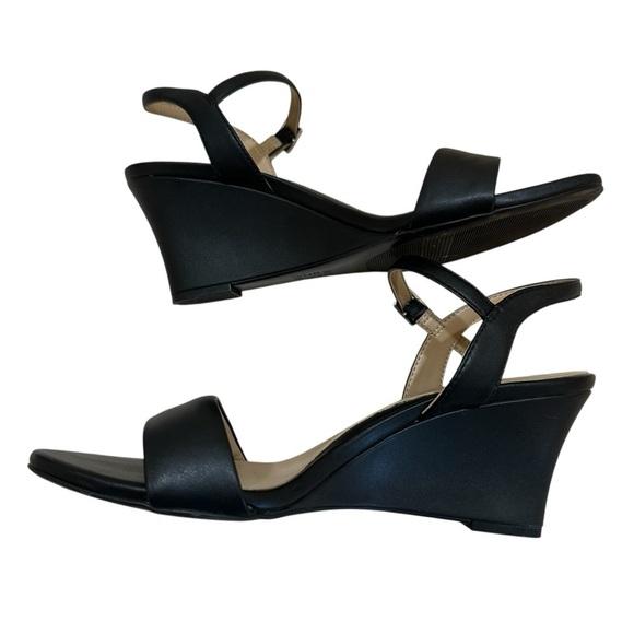 Naturalizer Women's Bristol Wedge Ankle Strap black Sandal - Picture 5 of 9